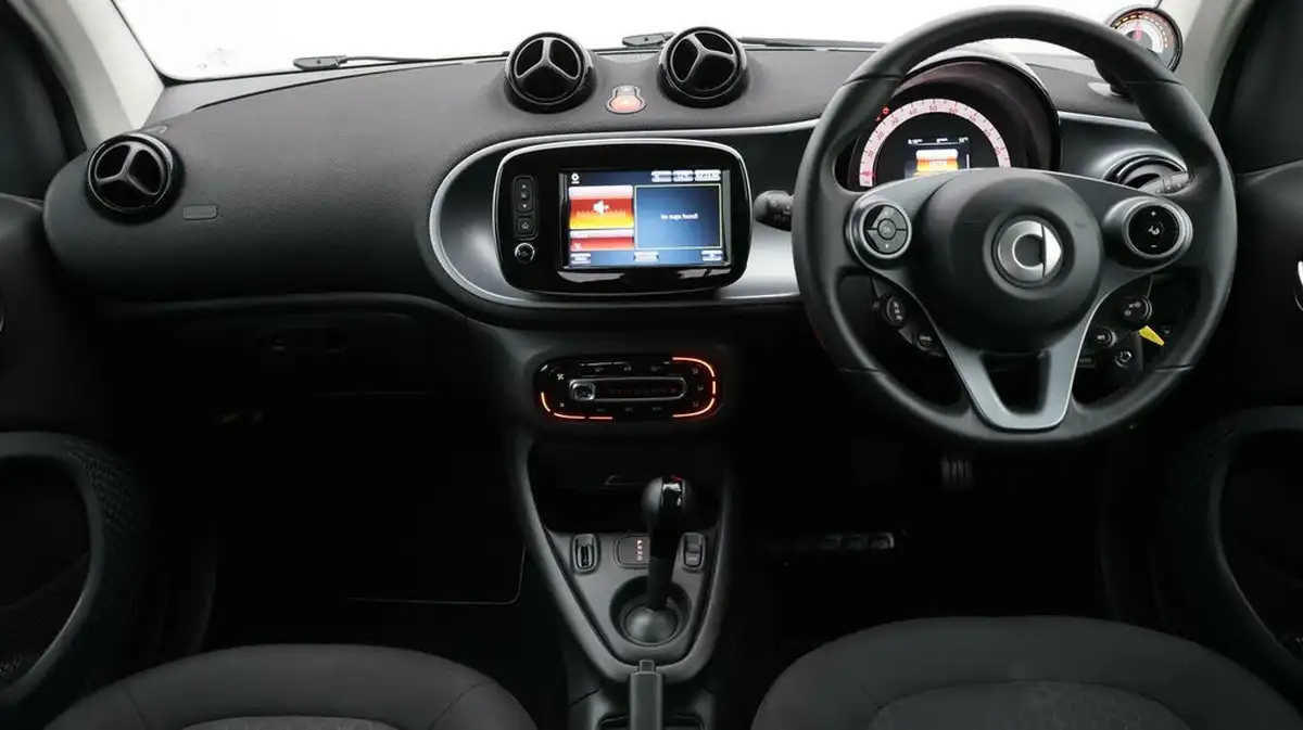 2020-smart-fortwo-eq-passion-advanced-big-13