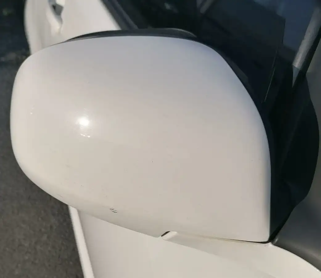 2010-suzuki-swift-13-sz3-3d-big-34