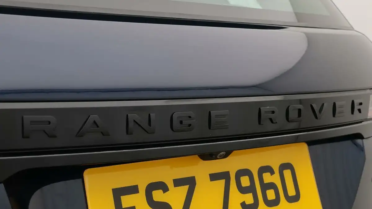 2022-land-rover-range-rover-evoque-15-p300e-r-dynamic-se-big-20