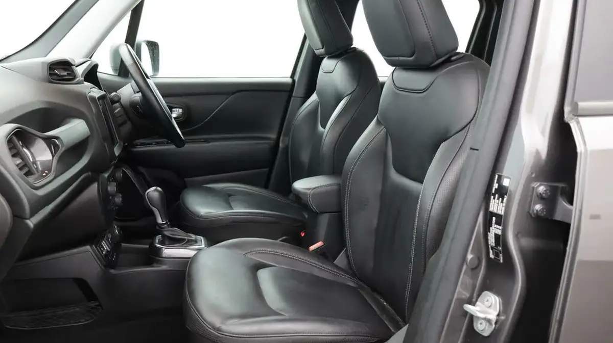 2021-jeep-renegade-13-gse-limited-phev-big-14