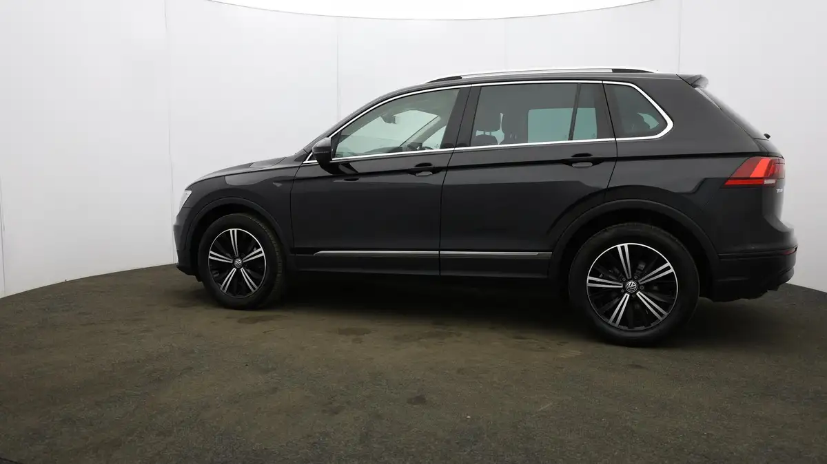 2018-volkswagen-tiguan-20tdi-se-navigation-150ps-ss-dsg-big-63