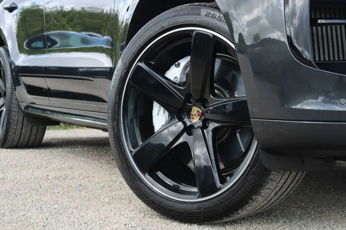 2020-porsche-macan-29-v6-turbo-big-9