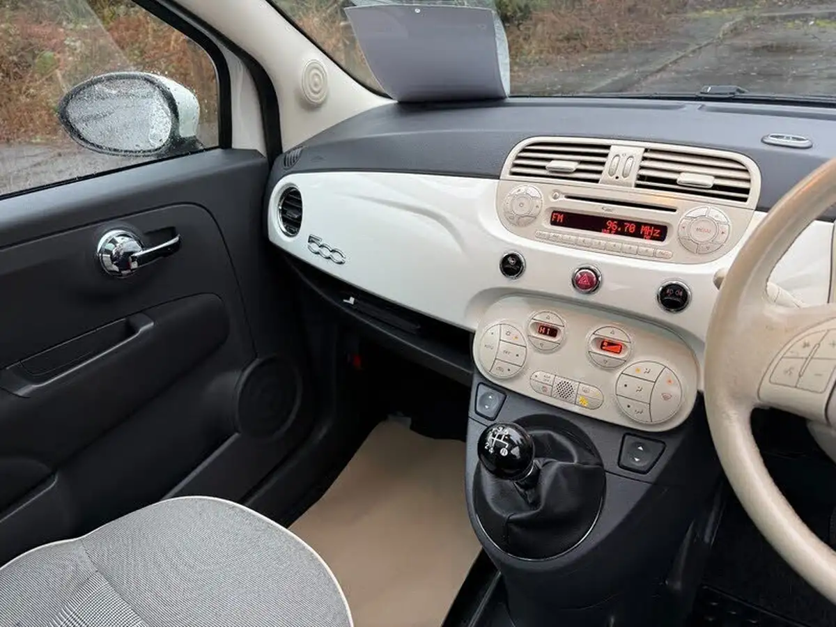 2015-fiat-500-12-lounge-ss-big-7