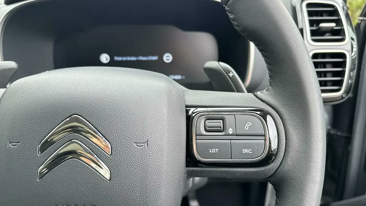 2024-citroen-c5-aircross-12-puretech-e-series-big-23