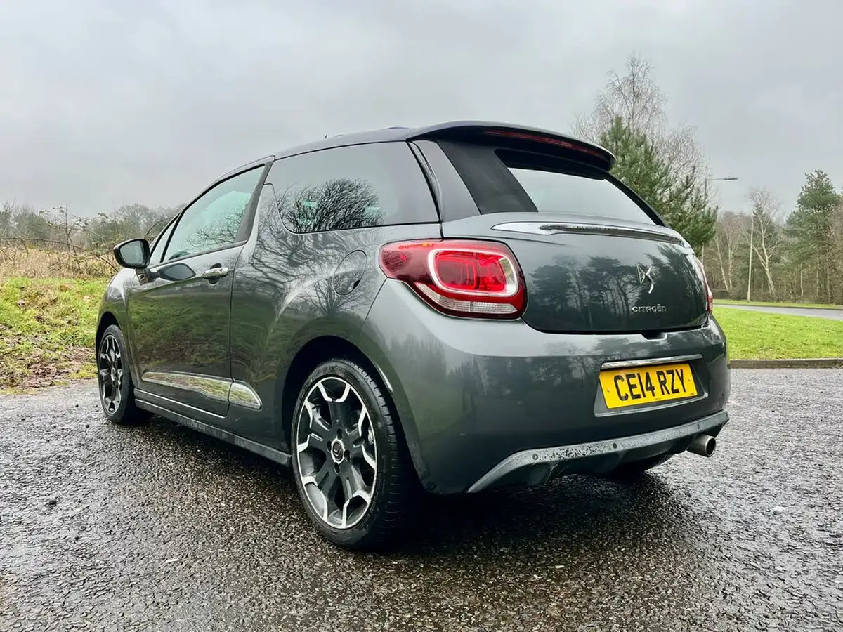 2014-citroen-ds3-cabrio-16e-hdi-dstyle-plus-big-47