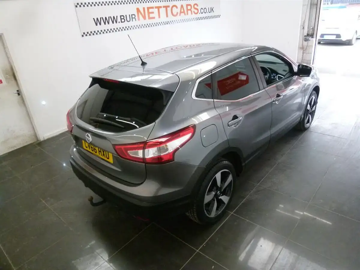 2016-nissan-qashqai-12-dig-t-n-connecta-big-24