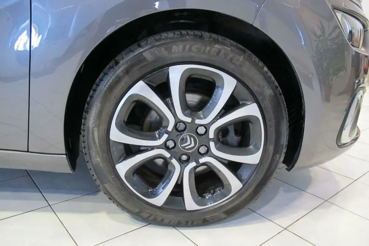 2019-citroen-grand-c4-spacetourer-12-puretech-flair-big-44