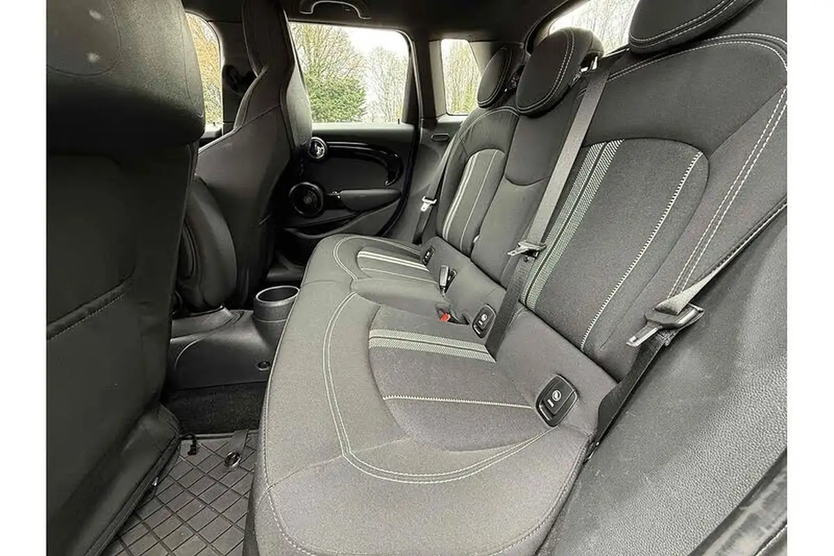 2020-mini-cooper-20-cooper-s-sport-189bhp-hatchback-5d-auto-big-14