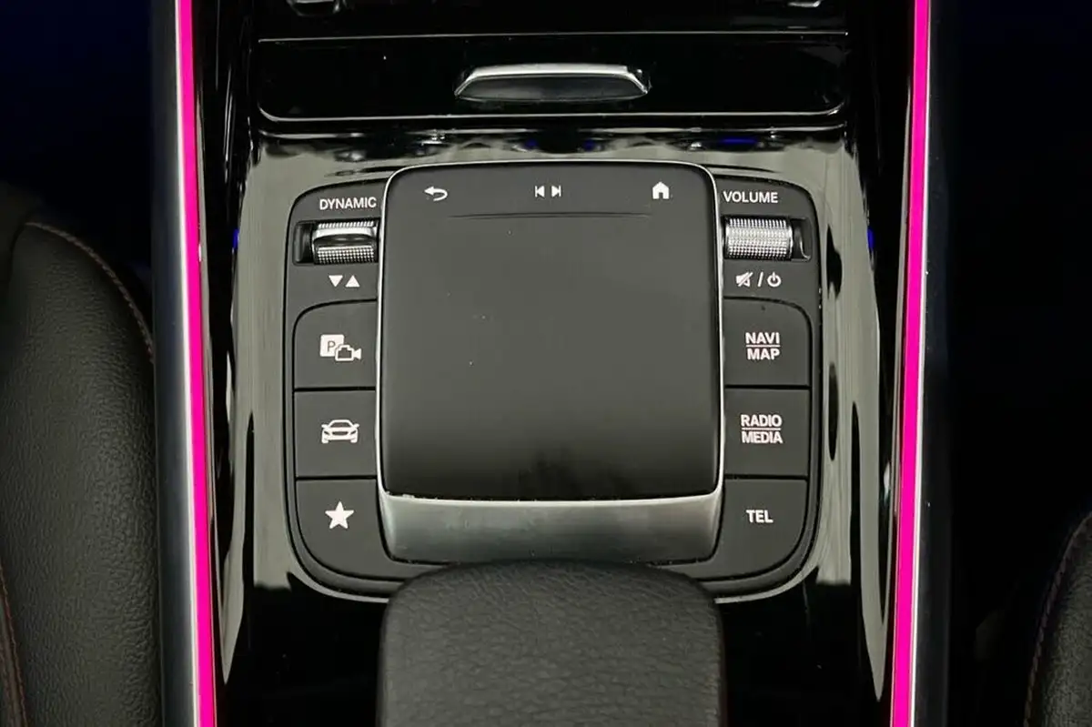 2022-mercedes-benz-eqa-e-eqa-250-amg-line-big-31