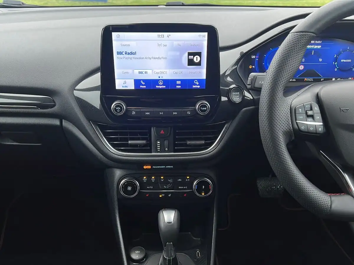 2023-ford-fiesta-big-19