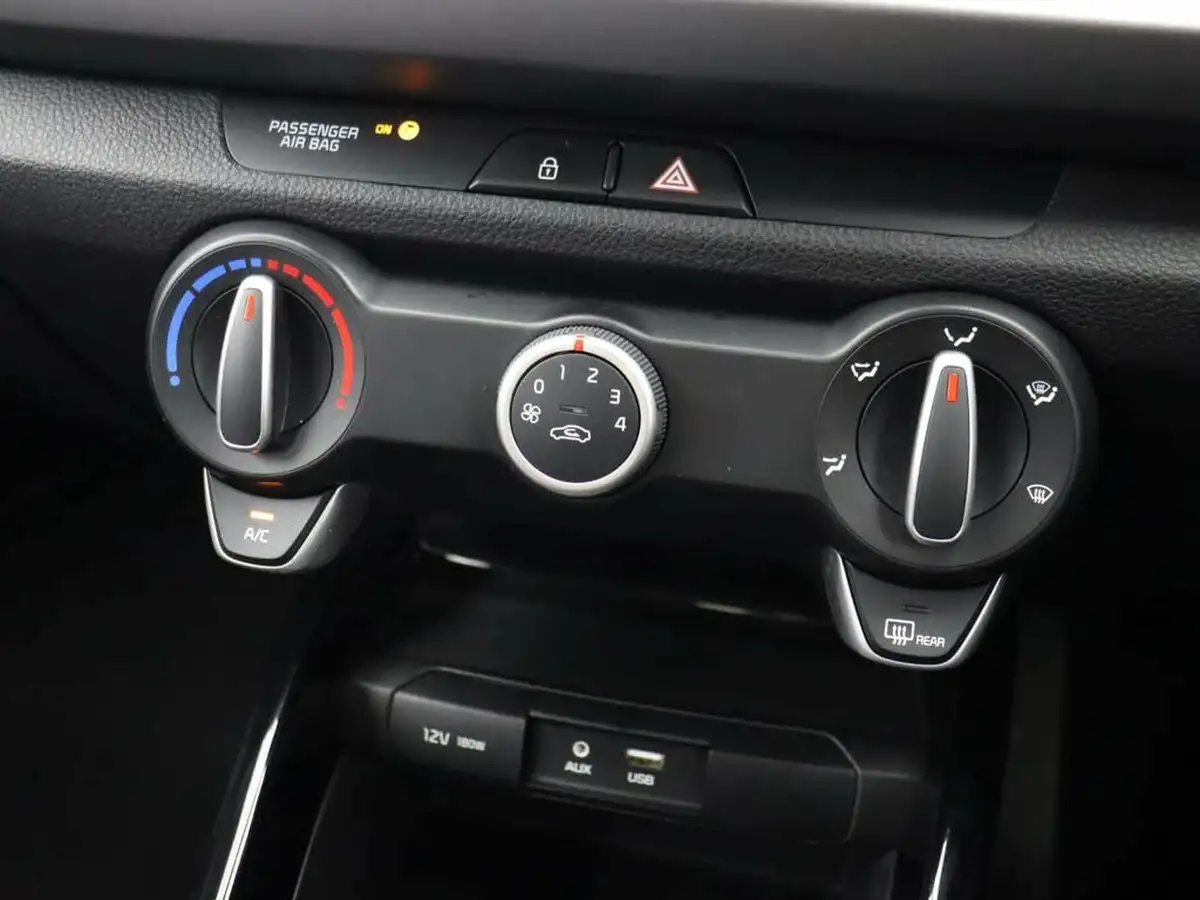 2017-kia-rio-14-2-auto-big-28