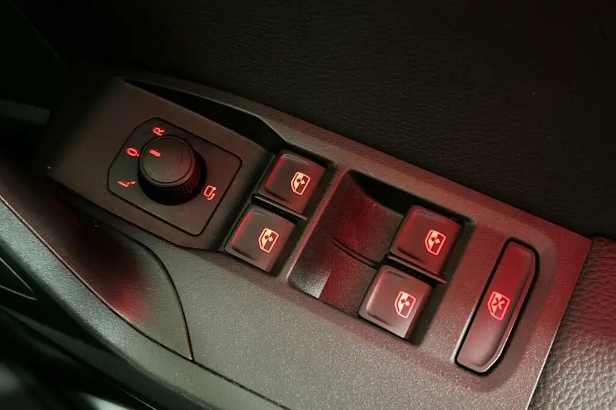 2023-seat-arona-10-tsi-fr-sport-big-39