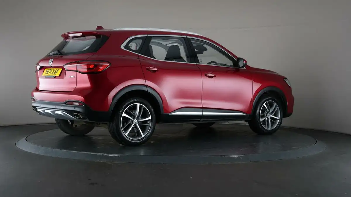 2021-mg-hs-15t-gdi-exclusive-162ps-big-63