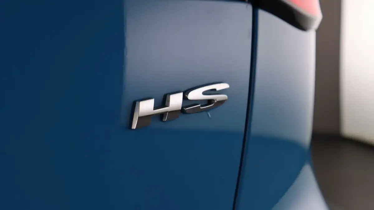 2022-mg-hs-15t-gdi-exclusive-162ps-big-21