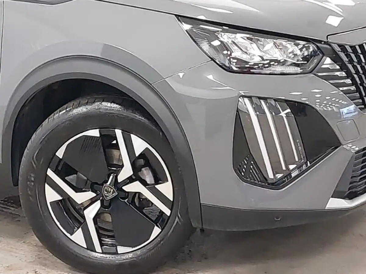 2024-peugeot-2008-suv-12-puretech-allure-130ps-big-8