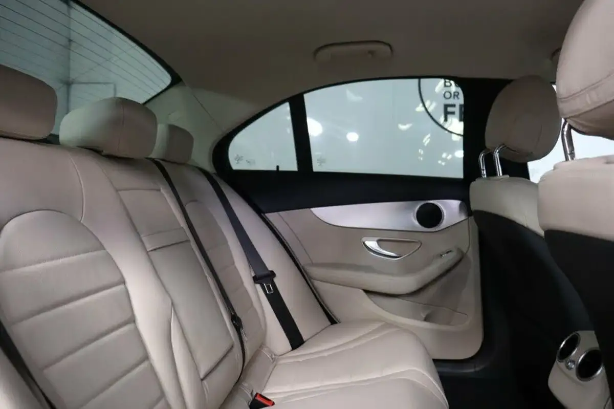 2019-mercedes-benz-c-class-16-c180-sport-ss-saloon-4d-big-31