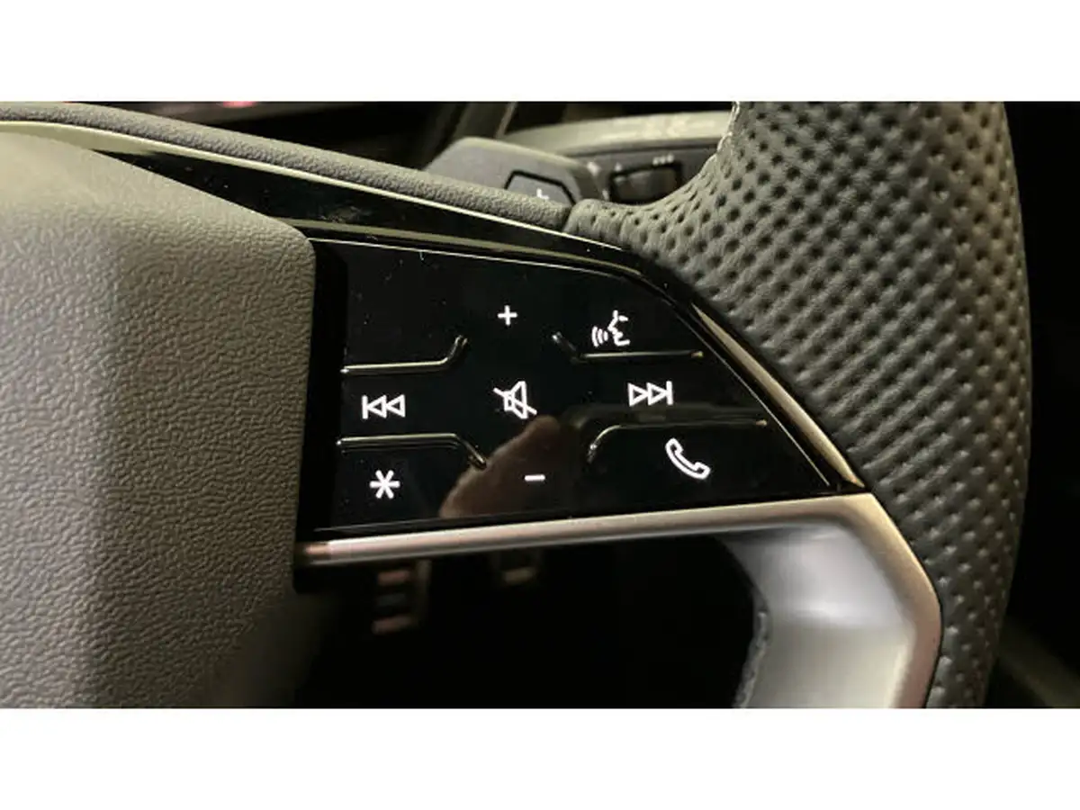 2024-audi-q4-e-tron-45e-black-edition-sportback-auto-big-17
