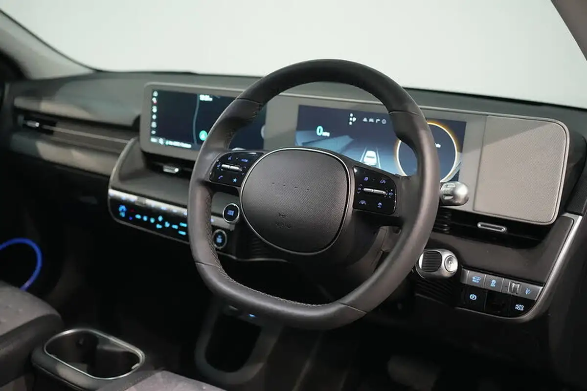 2023-hyundai-ioniq-5-e-premium-228ps-77kwh-rwd-big-45