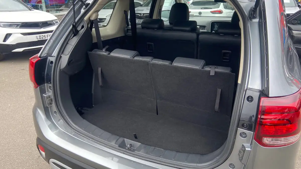 2020-mitsubishi-outlander-20-exceed-big-53