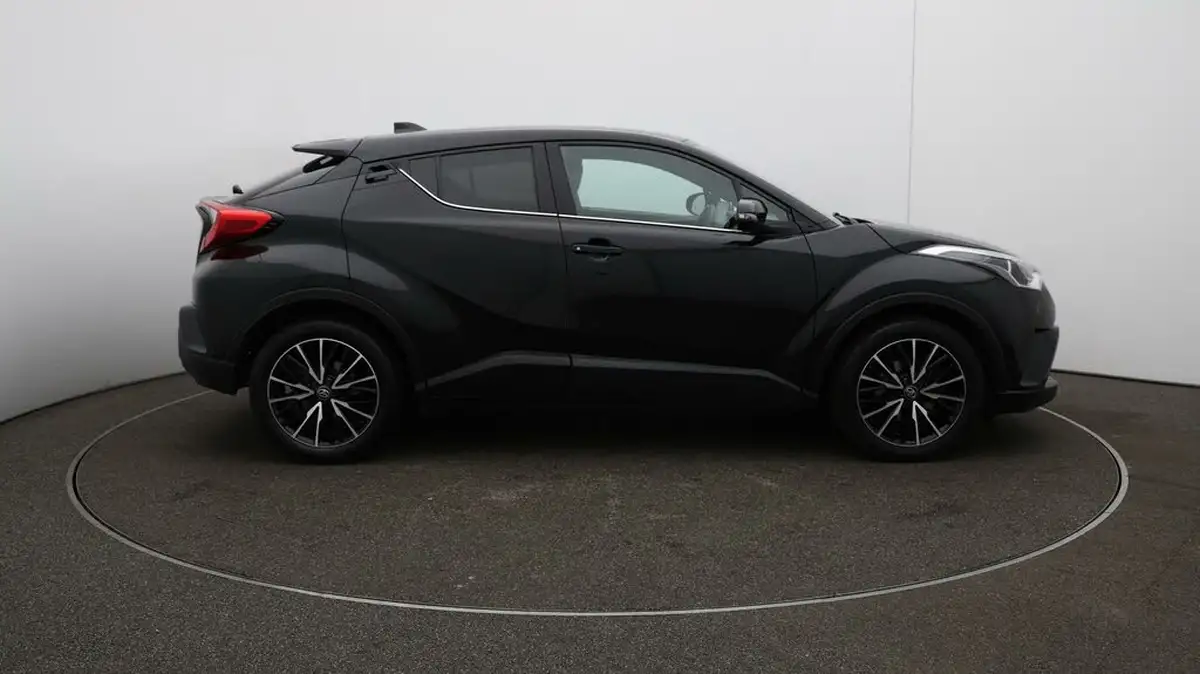 2017-toyota-c-hr-12-excel-awd-cvt-big-40