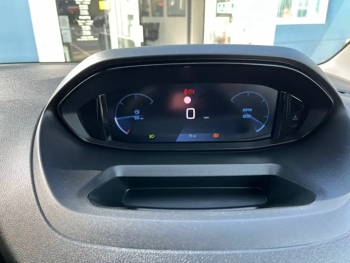 2024-peugeot-partner-15-bluehdi-professional-100pseu6d-big-20