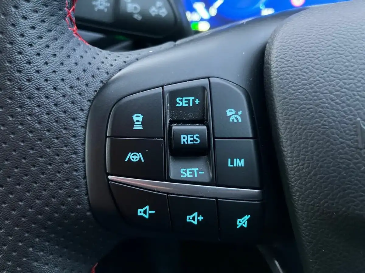 2022-ford-kuga-25t-st-line-x-edition-225ps-phev-big-39