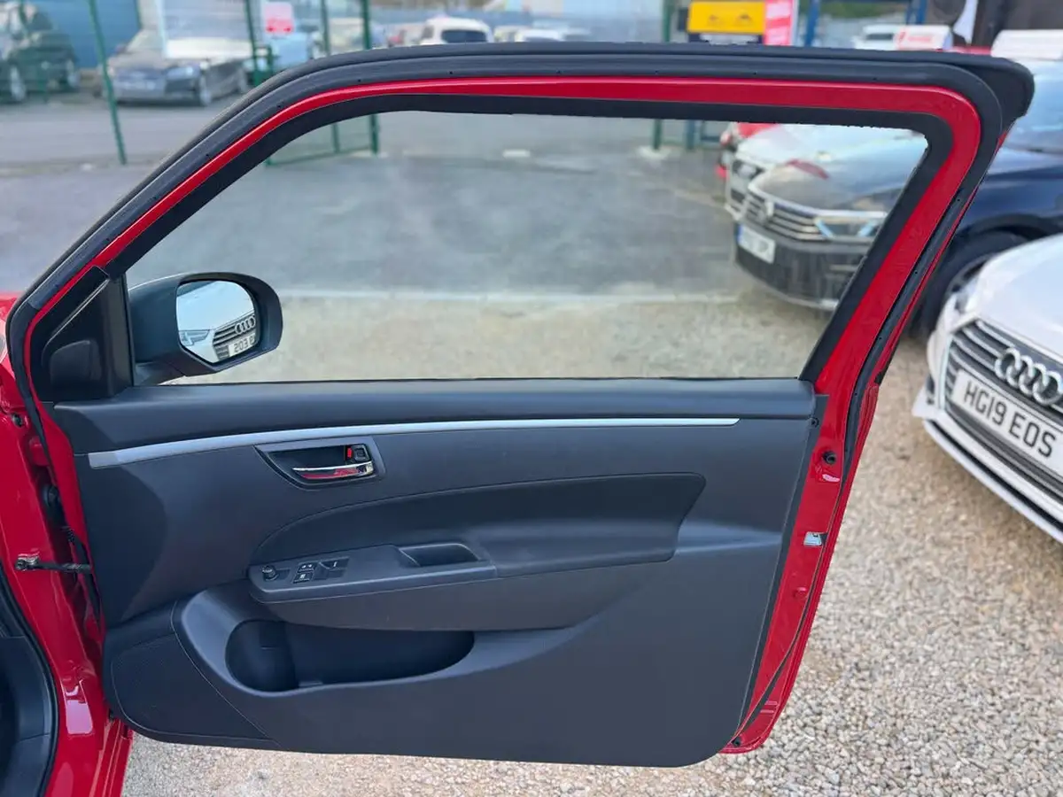 2013-suzuki-swift-12-sz3-93bhp-3d-big-22