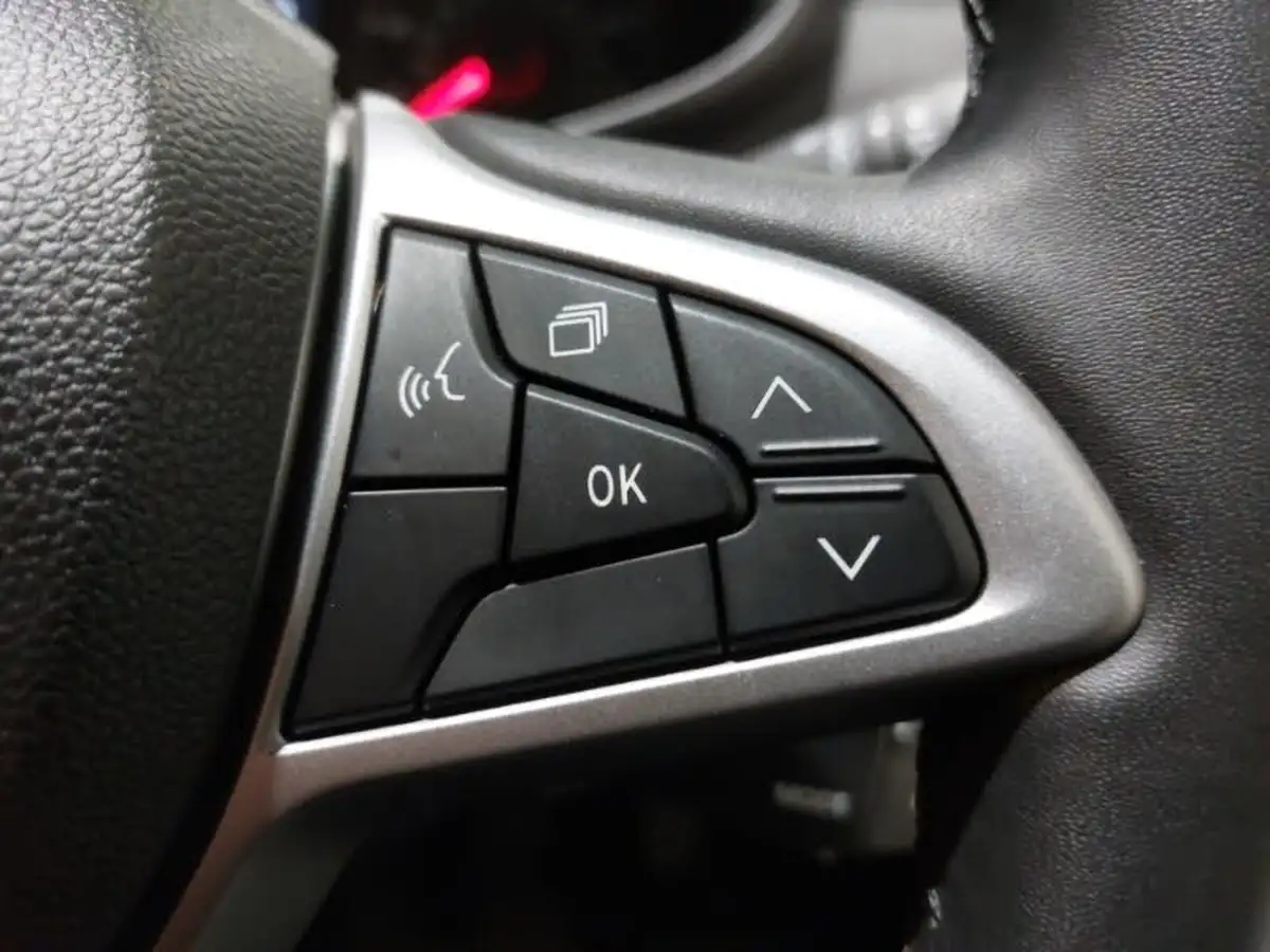 2023-dacia-sandero-stepway-10-tce-essential-90bhp-big-13