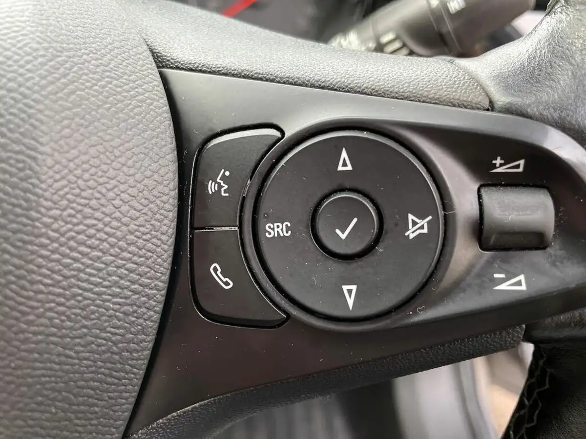 2021-vauxhall-corsa-12i-se-big-16