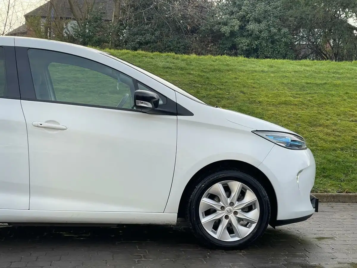 2015-renault-zoe-e-dynamique-nav-big-65