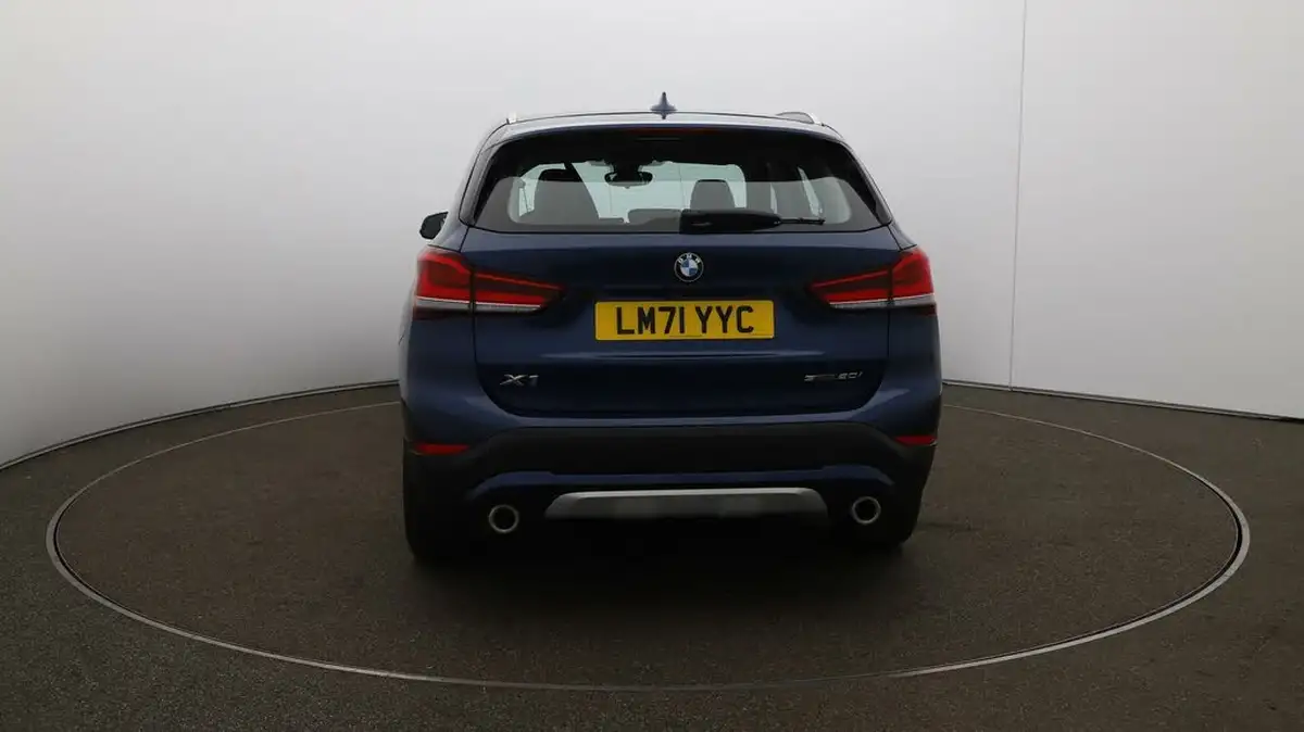 2021-bmw-x1-20-sdrive20i-xline-big-52