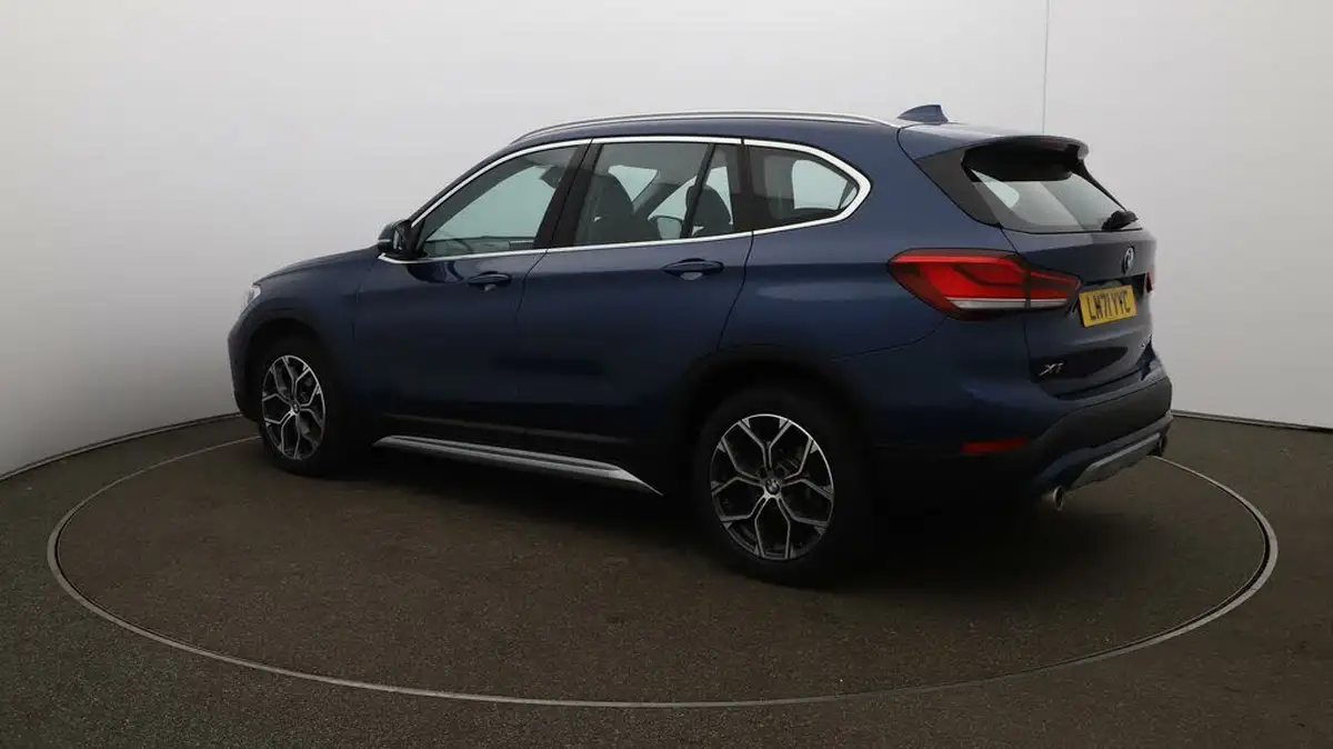 2021-bmw-x1-20-sdrive20i-xline-big-28
