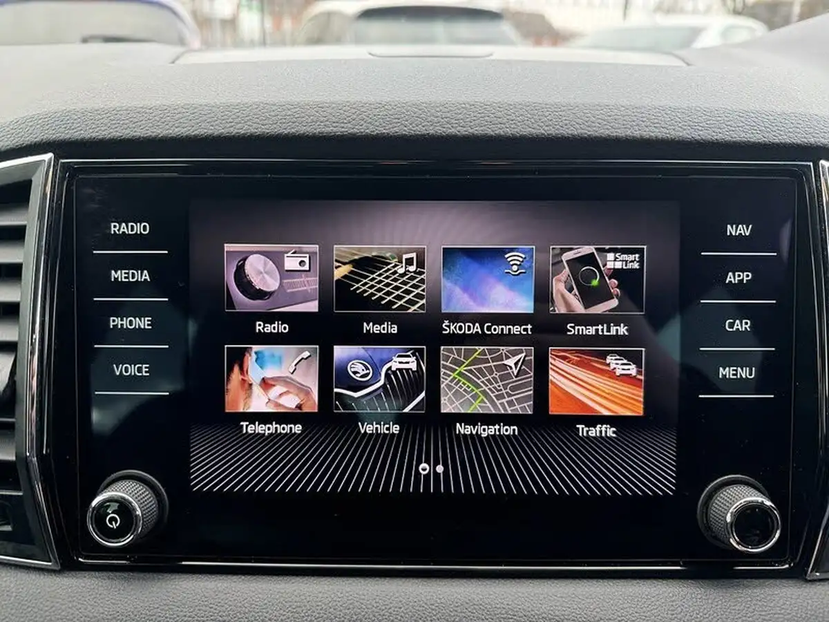 2019-skoda-karoq-15-tsi-se-l-big-26