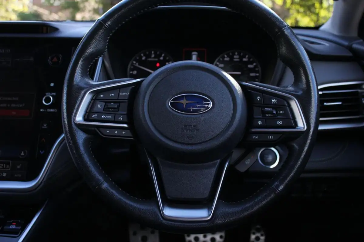 2023-subaru-outback-25i-field-big-22