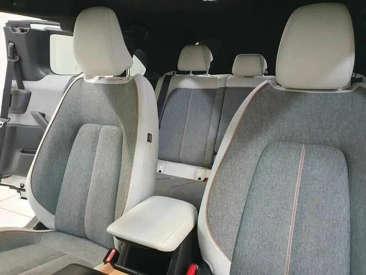 2021-mazda-mx-30-e-sport-lux-big-18