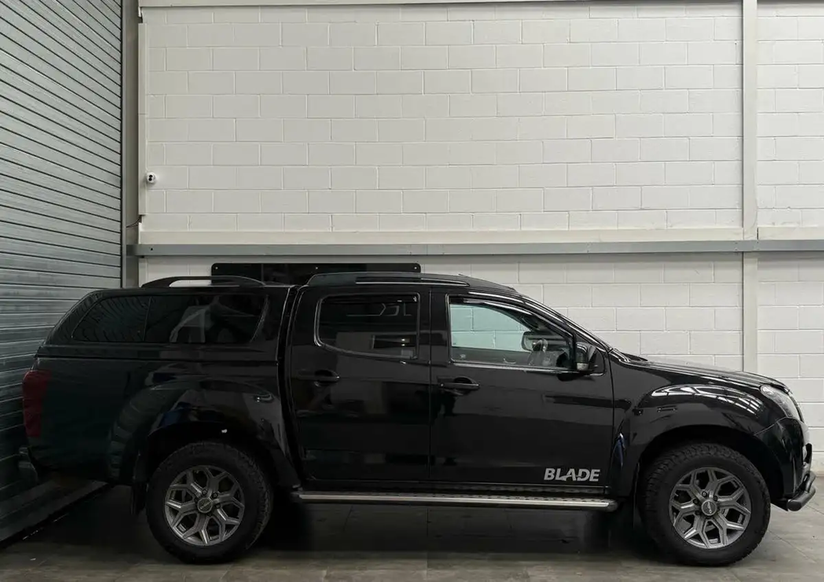 2015-isuzu-d-max-25td-venetian-red-blade-auto-big-4