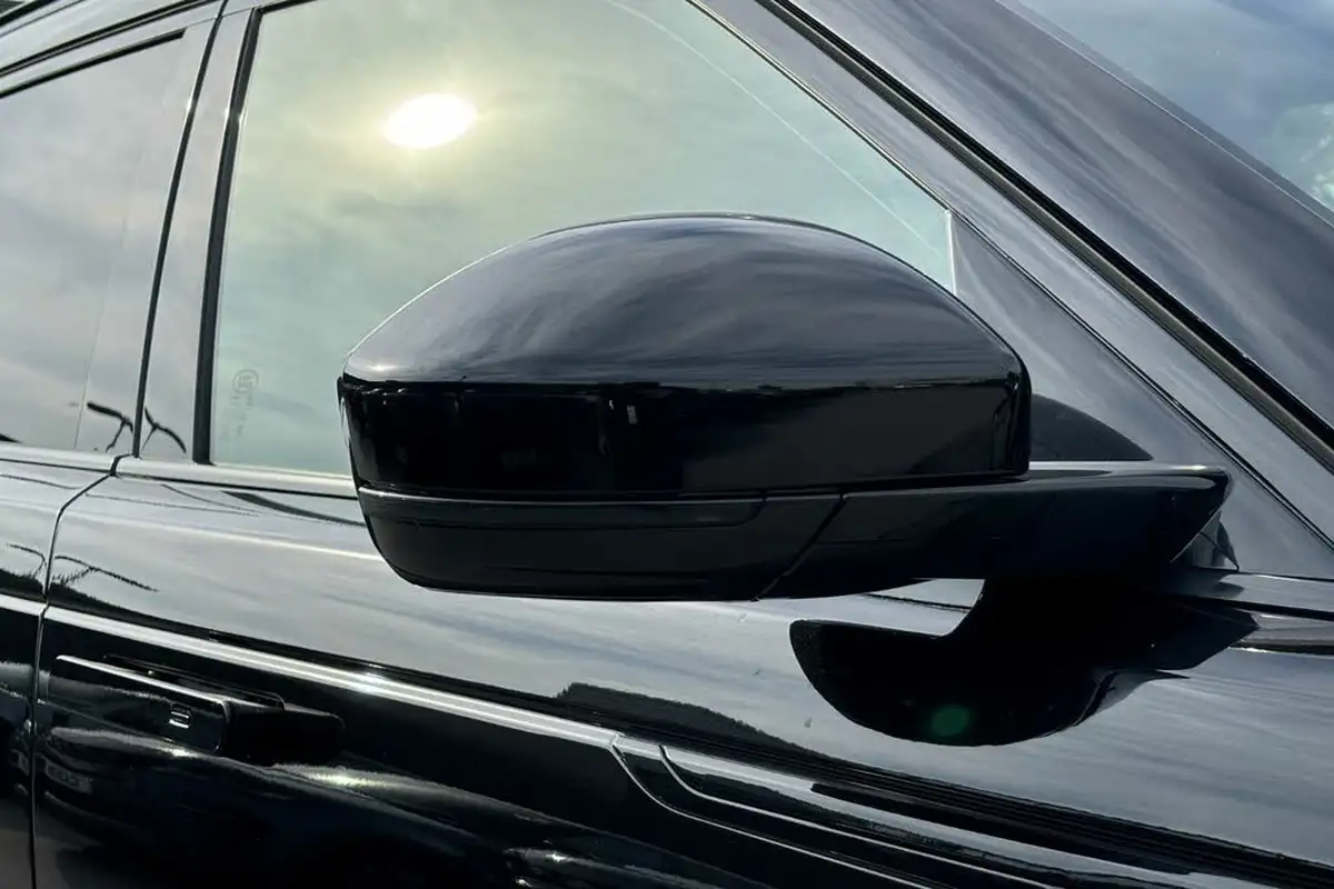 2024-land-rover-range-rover-velar-20-d200-dynamic-se-big-21