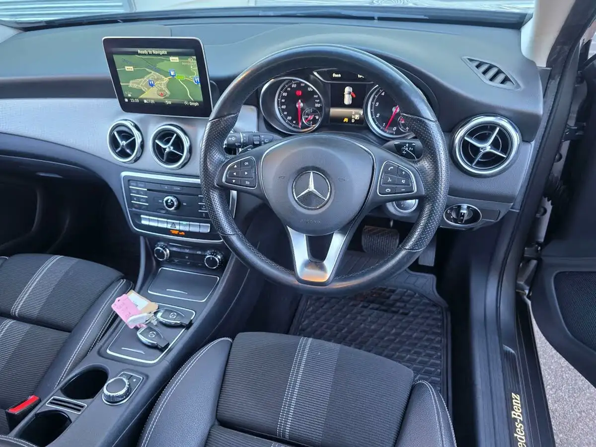 2018-mercedes-benz-gla-class-16-gla-180-urban-edition-ss-7g-dct-big-5