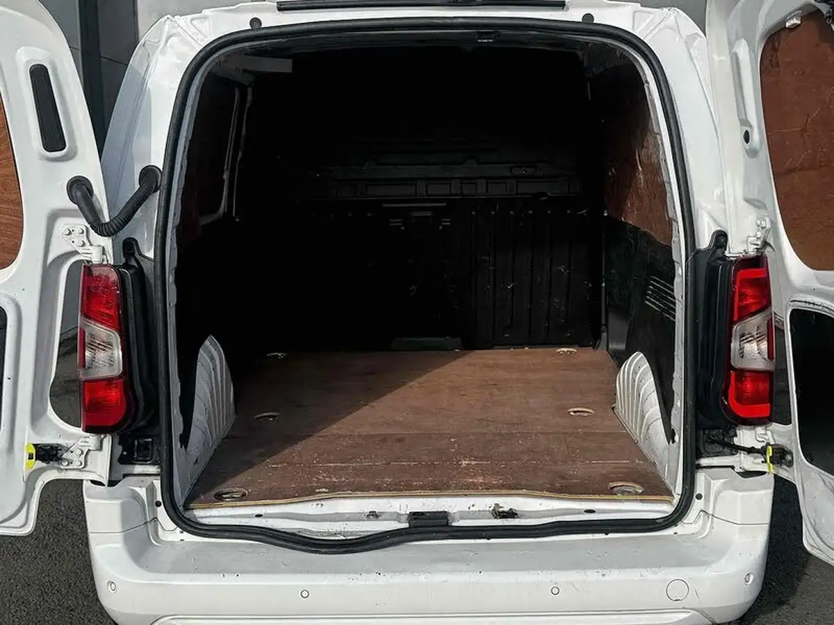2020-vauxhall-combo-15cdti-sportive-2000-100pseu6dt-big-17