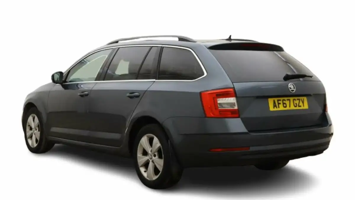 2017-skoda-octavia-16tdi-se-technology-115ps-estate-1596cc-big-5