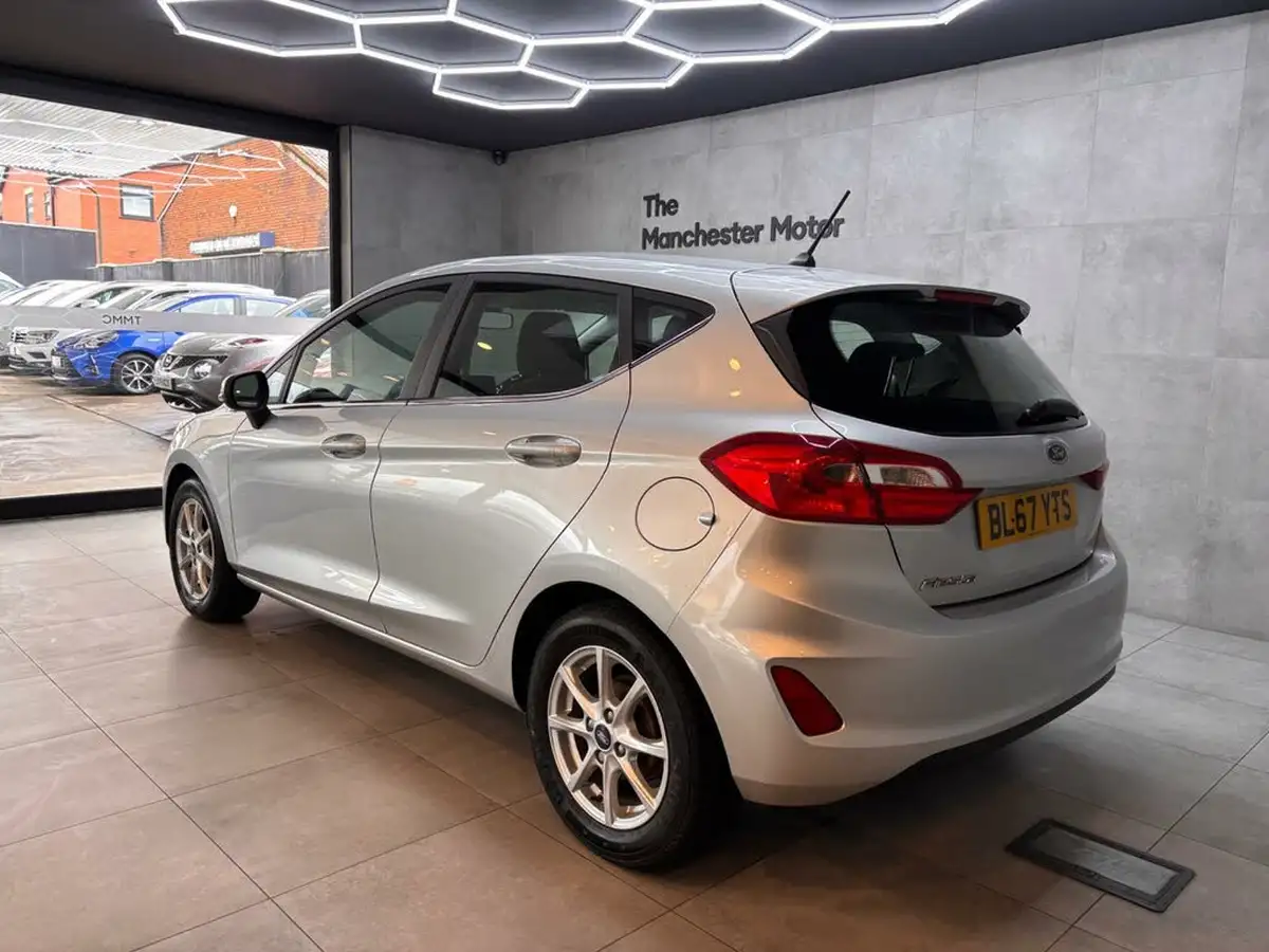 2018-ford-fiesta-15tdci-zetec-5d-big-2