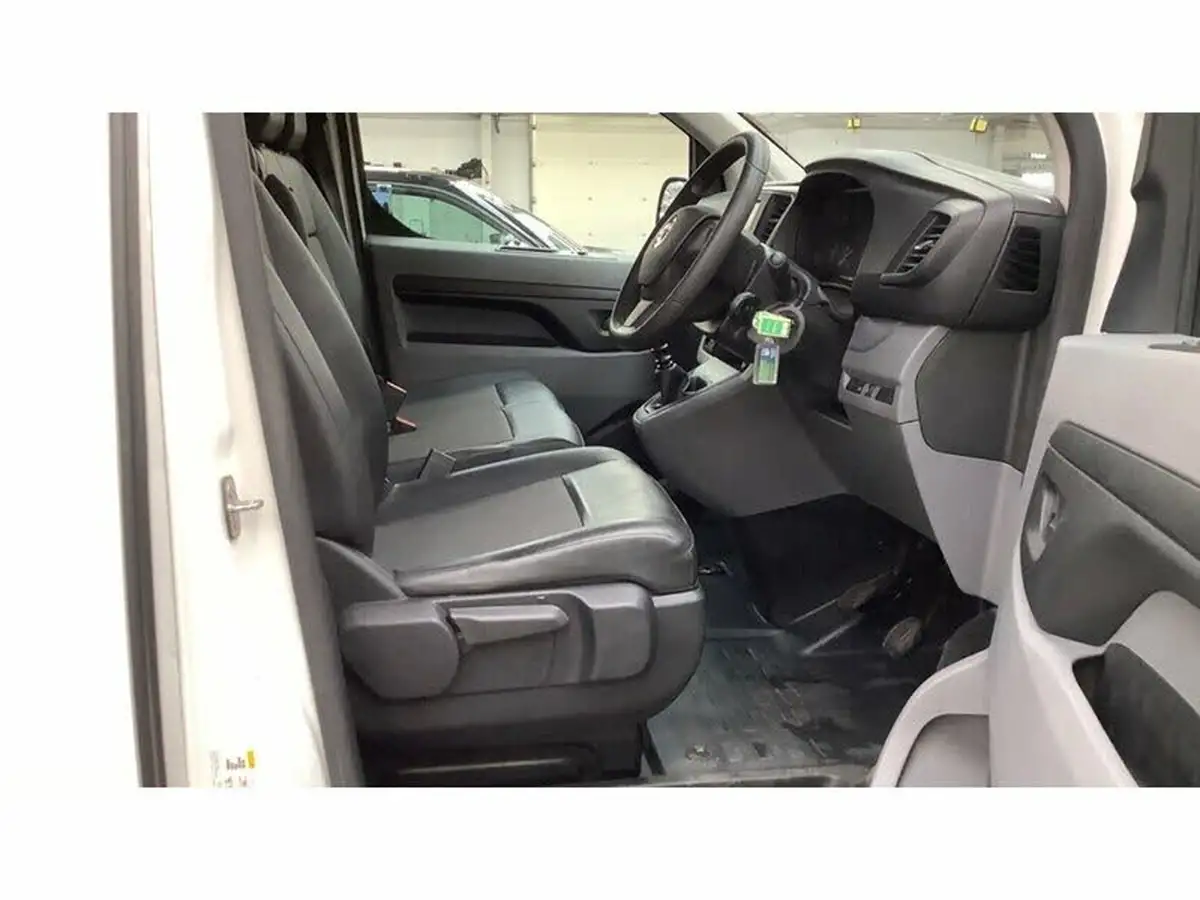 2019-vauxhall-vivaro-15td-2900-l2h1-sportive-big-9