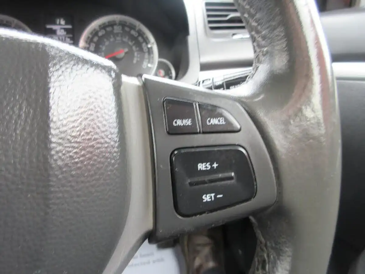 2012-suzuki-swift-12-sz4-3d-big-15