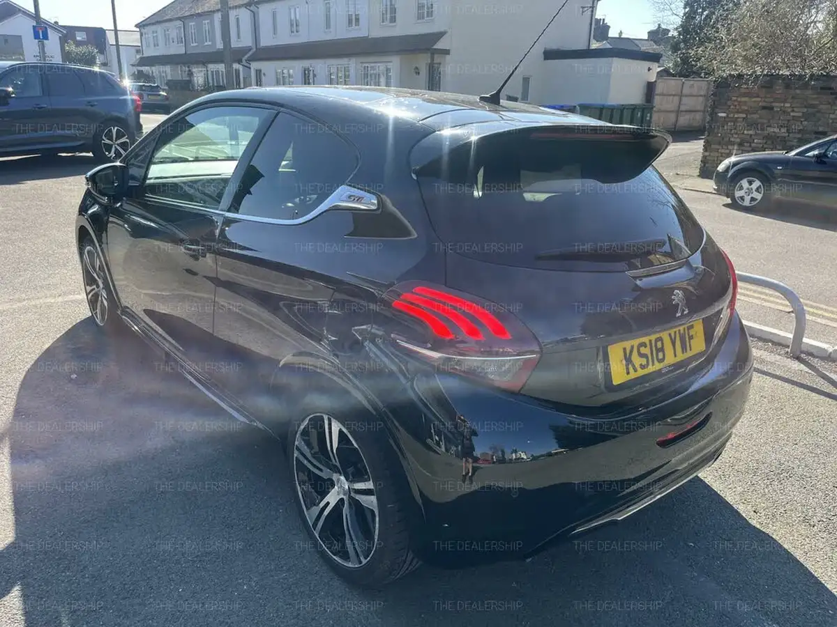 2018-peugeot-208-16-thp-gti-prestige-big-8