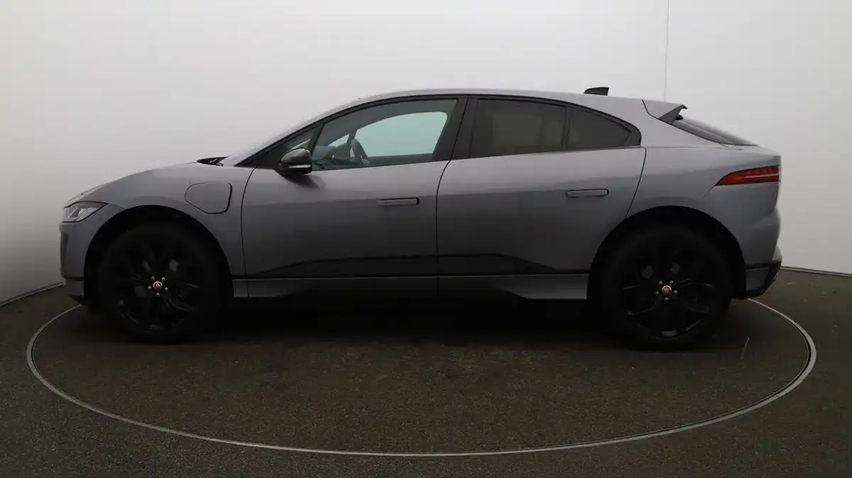 2022-jaguar-i-pace-ev400-black-big-56