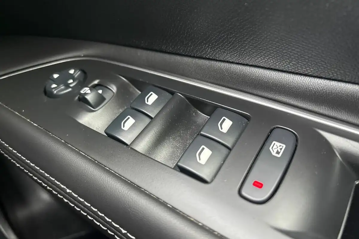 2018-peugeot-3008-suv-15-bluehdi-allure-big-20