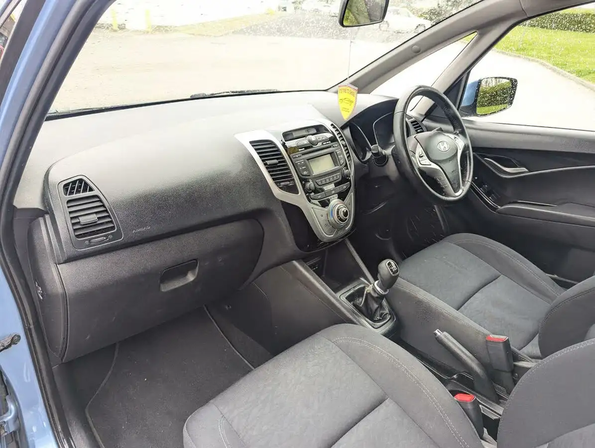 2012-hyundai-ix20-16td-active-big-16