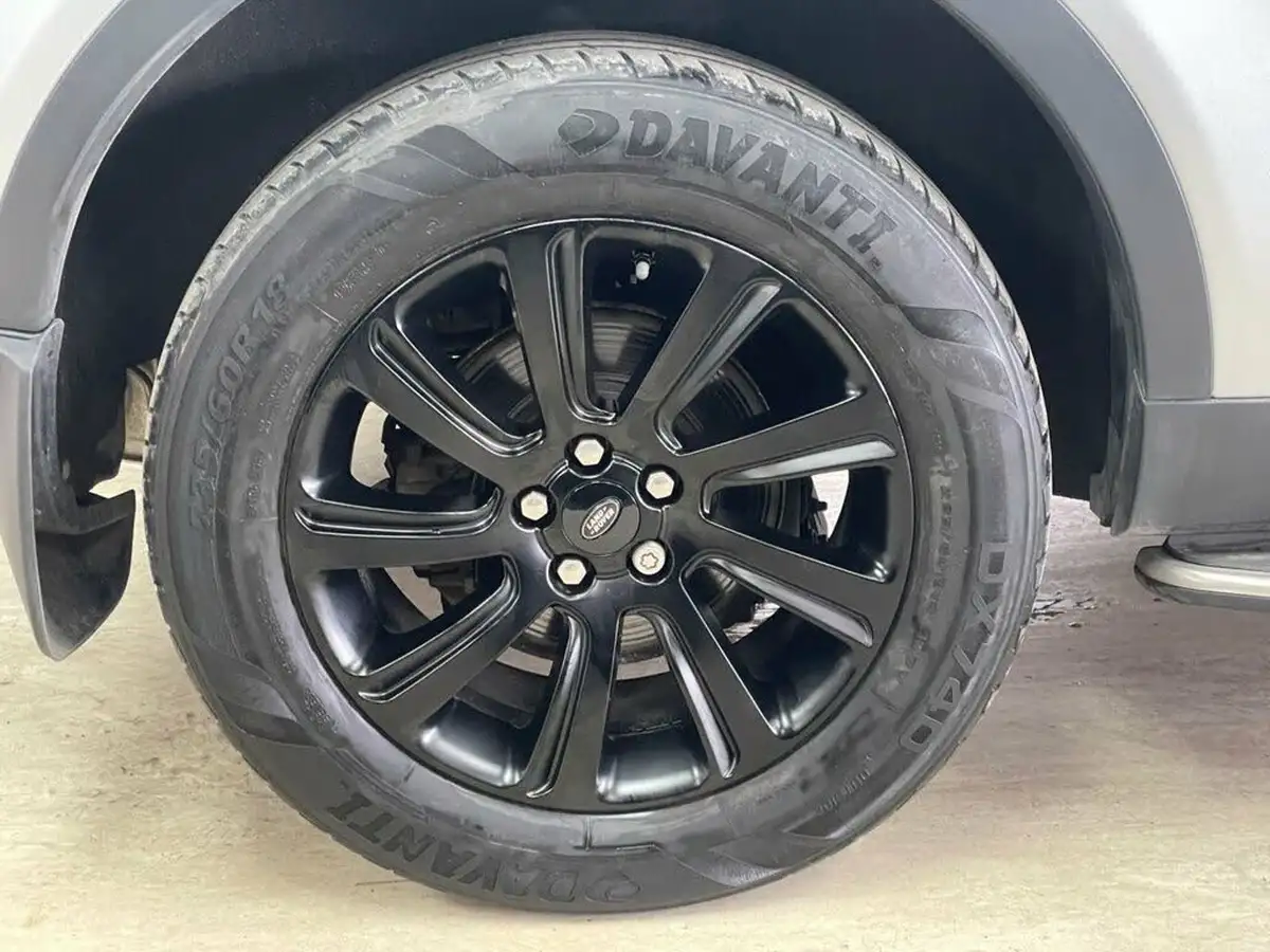 2017-land-rover-discovery-sport-20ed4-hse-big-14