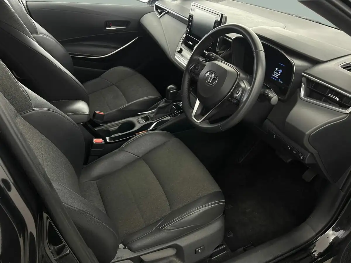 2021-toyota-corolla-18-vvt-i-design-trk-touring-sports-5d-big-23