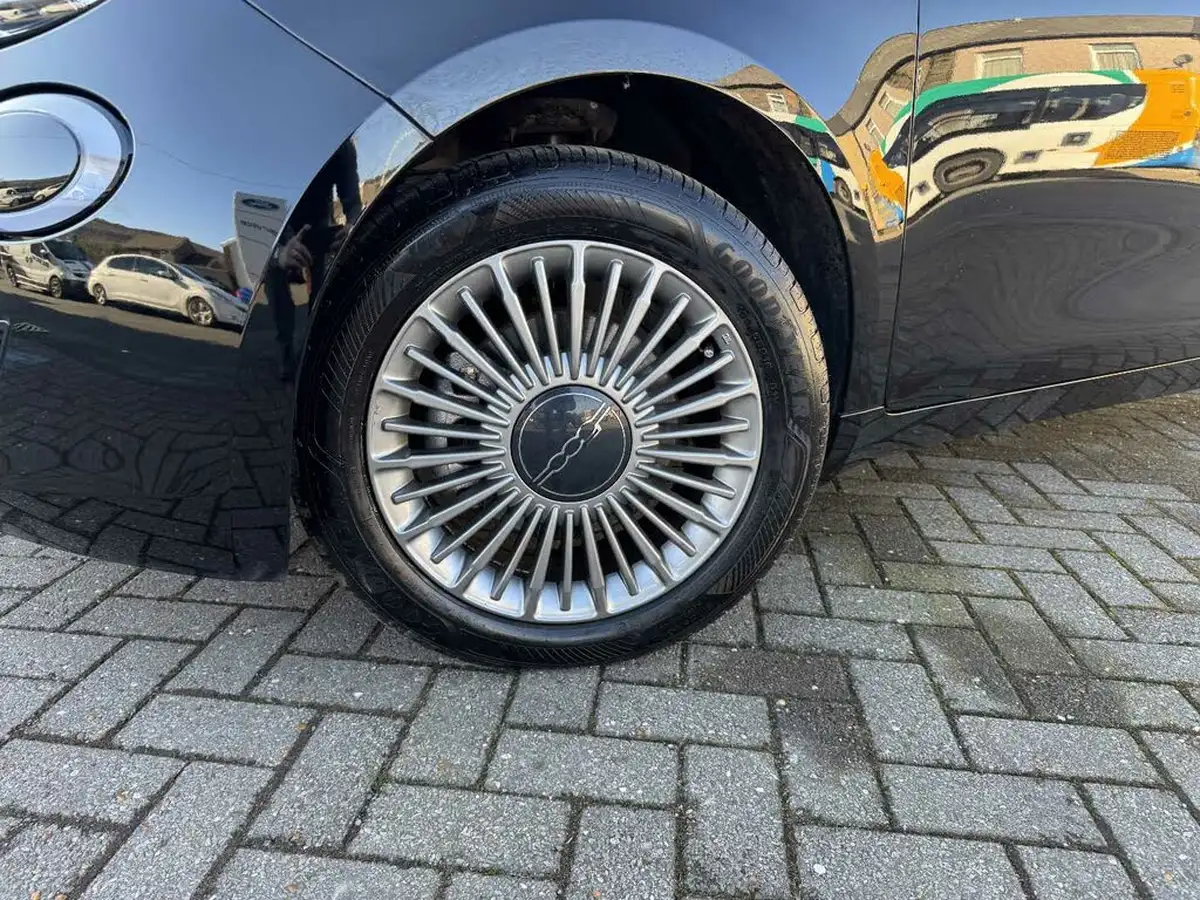 2024-fiat-500-e-red-117bhp-big-14